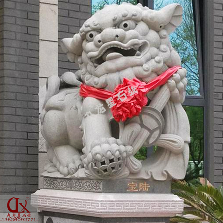 常見(jiàn)的門前石獅子圖片大全