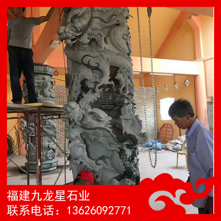 寺廟龍柱